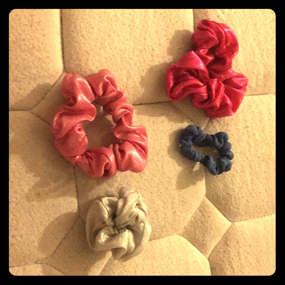 Dark pink light pink silver dark blue